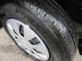 夏タイヤ溝はありますが、新車装着からのタイヤではないです。スズキ純正黒色ホイール