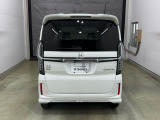 納車時には安全かつ安心してお乗り頂けるようホンダ専門知識を持つ整備スタッフが点検・整備・装備も説明をしてお渡ししております。