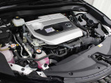 M20A-FXS型 2.0L 直4 DOHCエンジンと3NM型 交流同期電動機のハイブリッドシステム搭載、FF駆動です。