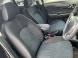 快適に運転できるドライブポジション!運転席シートリフターとシートスライドで、無理のない運転姿勢がとれます。