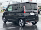 車線逸脱警報、車両が車線をはみ出す可能性がある場合に警報音と警告表示でドライバーに知らせてくれます。