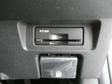 純正ETC2.0付 料金所もスムーズに通れ、割引料金の適用もあります。ビルトインできれいに収まっており、見た目もスマートです。