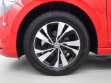 輸入車ならではの卓越した走りを支えるホイールと足回りです!日本車の走りに慣れている方にもぜひ体感して頂きたい程高いレベルでまとまっています。