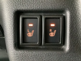 運転席、助手席にはシートヒーターを装備しております。