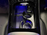 携帯電話のワイヤレス充電機能・タイプCのスポットがついております。