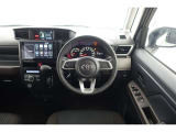 スタイリッシュなインパネ周りです!運転の際、常に目にする部分は、シックにまとめた飽きの来ないデザインが人気です!
