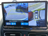 マルチビューカメラシステム:目視しにくい車の周囲を映像で確認できます。駐車時や見通しの悪い交差点など、死角をナビ画面に映し出し、安心感を高めます。