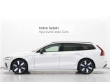 北欧流のラグジュアリーを体現したUltra。伝統的なスカンジナビアン・デザインを継承しながら、躍動感にあふれ優雅な雰囲気を身にまとう、新しい潮流を具現化したスタイリングです。