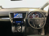 見通しのよいすっきりとした視界で、誰でも運転しやすいです。運転のしやすさは疲れにくさにも繋がりますよ♪