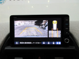 バックカメラの画像です。ガイドラインがスムースな車庫入れをサポートいたします!車庫入れの安心感がアップしますね☆