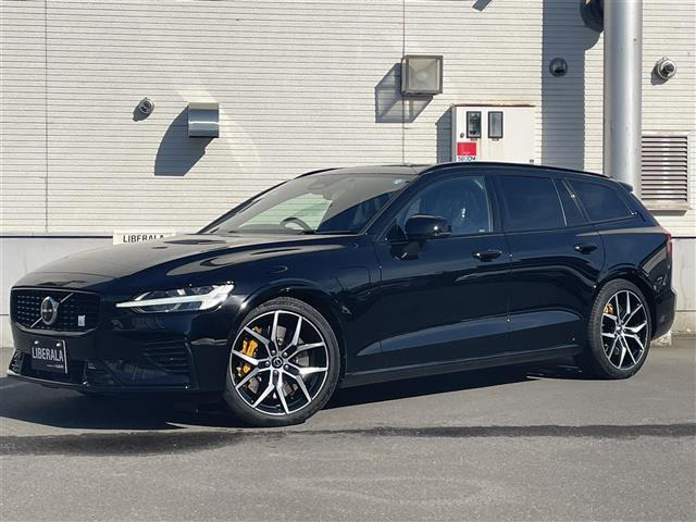V60 T8 ポールスター エンジニアード 4WD 本革シート