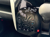 【 オートエアコン 】車内温度を感知して自動で温度調整をしてくれるのでいつでも快適な車内空間を創り上げます!//