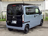 スライドドアなら狭い駐車場でもドアをぶつける心配がありません。ステップが低く乗り降りもしやすいです。リアはプライバシーガラス付です。見た目もかっこいいですよね。