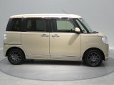 【乗り降りしやすい高さ】高すぎない車高でアクセスもスムーズ。日々のお仕事や長距離の移動など、体への負担を軽くしてくれる扱いやすさが魅力的な設計です。