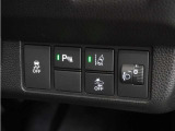 ◆パーキングセンサーシステム◆車庫入れの時などに近くに障害物がある場合、障害物までの距離を音で知らせてくれます。