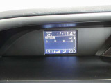 運転に役立つ情報を分かりやすく表示するマルチインフォメーションディスプレイ。