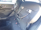 ◆チップアップ&ダイブダウン機構付【ULTR SEAT】は後席座面を左右分割で跳ね上げることができます。トランクで積載できない背の高い荷物をラクラク収納できます。ホンダ車ならではの人気装備です。