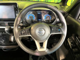 【純正革巻きステアリング】上質な革を使用することで、手にしっかり馴染みとても運転しやすいハンドルです♪