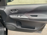 パワーウィンドウ搭載。運転席はオートになっているのでワンタッチ開閉することが出来ます。