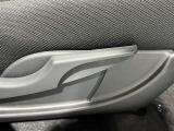 運転席座高調整できます