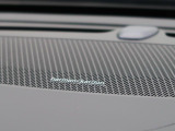 【harman kardon】ハーマンカードンのHi-Fiスペシャリストと共に、モデル別に開発・設計された専用チューニングが臨場感溢れる音響空間を実現しています。