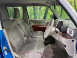 運転席シート廻りは使用感も少なく、良好な状態となっています。丁寧に使われていたことがよくわかりますね。