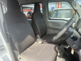 自社認証工場を完備しておりますので、納車前の車検・整備や、アフターメンテナスもばっちりですので、安心して当社にお任せ下さい。また、当社にて車輌ご成約のお客様はオイル交換永久無料のサービス付きです!