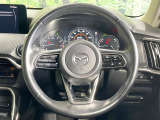 【純正革巻きステアリング】上質な革を使用することで、手にしっかり馴染みとても運転しやすいハンドルです♪