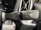 【オートライト】周りの明るさに応じて自動でヘッドライトの点灯・消灯ができる機能です!ライトの付け忘れ・消し忘れなどが無くなり、雨の日や夕方の走行も安心!トンネル通過時も便利ですね♪
