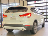 BMWのメカニックによる、100項目の納車前点検エンジン、ミッション、マフラー、電気系統やコンピュータなどを詳細に点検します。交換基準の部品があれば、純正部品を使用し整備した後にお客様にお渡しします。