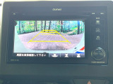 【バックカメラ】駐車時に後方がリアルタイム映像で確認できます。大型商業施設や立体駐車場での駐車時や、夜間のバック時に大活躍!運転スキルに関わらず、今や必須となった装備のひとつです!