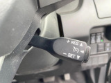 【クルーズコントロール】高速道路もラクラク走行。アクセルを離しても一定速度で走行ができ、長距離運転時の負担を軽減!加速・減速も簡単なスイッチ操作で調整できます。
