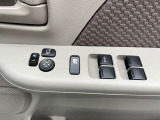パワーウィンドウのスイッチです