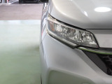LEDヘッドライトは、点灯の瞬間から光量を発揮し、突然暗くなるトンネルなどでの安定感を高めます。