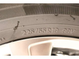 225/55R19    車両装着標準タイヤサイズです。 タイヤのご相談もトヨタモビリティ石川にお任せください