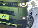 【LEDヘッドライト】悪天候や夜間走行時も良好な視界を確保し安心して運転できる高輝度LEDヘッドライトを装備!点灯速度が早く、消費電力も抑えられています。