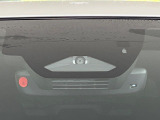 【トヨタセーフティセンス】走行中に前方の車両等を認識し、衝突しそうな時は警報とブレーキで衝突回避と被害軽減をアシスト。より安全にドライブをお楽しみいただけます。