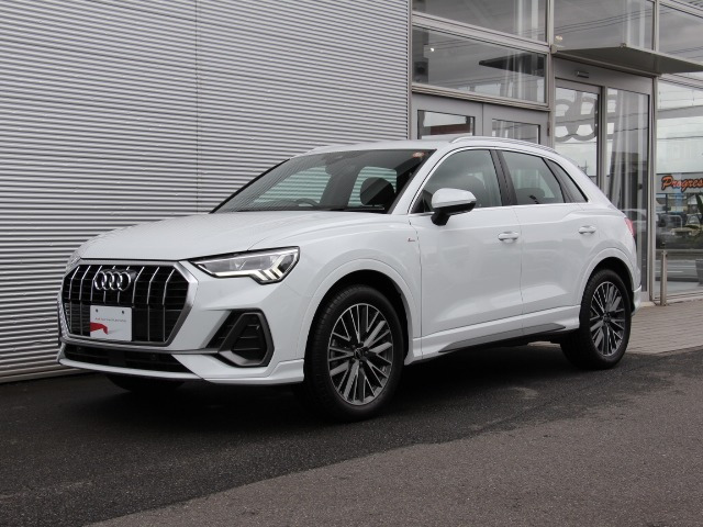 Q3  35 TFSI Sライン