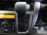 インパネシフトのCVTオートマチック車です。