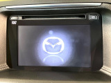 【メーカー純正ナビ】インテリアに溶け込むスタイリッシュな「専用設計」メーカーナビを装備♪視認性や操作性など基本性能にも優れ、より上質なカーライフをお楽しみいただけます。
