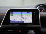 【SDメモリーナビ 7インチモデル】地デジ・DVD・CD・SD・Bluetoothに対応です。たいへん使いやすいナビゲーションです!!!!!