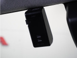 ◆ドライブレコーダー◆映像・音声などを記録する自動車用の装置です。 もしもの事故の際の記録はもちろん、旅行の際の思い出としてドライブの映像を楽しむことができます。