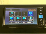 いまや必須装備「ナビゲーション」搭載!知らない場所にスイスイッとドライブ。もう、これなしではハンドルを握れませんね!でも運転中の操作は危険ですのでご注意ですね☆