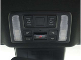 電動のスライドドアで楽々スムース!運転席からも開閉の操作もできます♪キーのスイッチひとつで自動開閉できる便利な機能もついてます♪