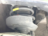 お車を安心してお乗りいただく為には、足回りの定期点検が欠かせません。サービスサポート(有償保証)では無料点検もご提供しており、安心のカーライフをお過ごしいただけるサポート体制が整っています。