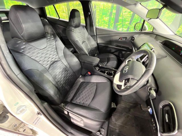 トヨタ プリウスPHV 1.8 A の中古車詳細 (66,347km, ホワイトパール