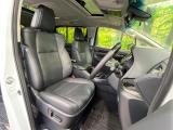 運転席シート廻りは使用感も少なく、良好な状態となっています。丁寧に使われていたことがよくわかりますね。