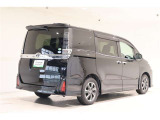★トヨタ認定中古車ライト★ 1年間走行距離無制限の「ロングラン保証」が付いています。全国約5,000ヶ所のトヨタのお店で保証修理可能です。お出かけ先でも安心です。選べる延長保証もご用意しています。