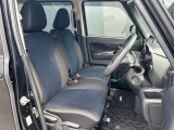 快適に運転できるドライブポジション!運転席シートリフターとシートスライドで、無理のない運転姿勢がとれます。