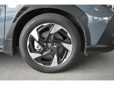 純正18インチアルミホイル/タイヤサイズは225/55R18です
